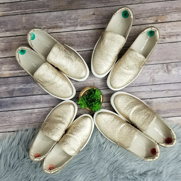 NWOB Kenneth Cole Platform Alesy Slip-On Sneakers - Picture 2 of 7